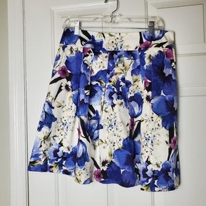 WHBM Size 6 Pleated Floral Skirt